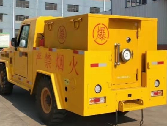 市北凯龙爆破器材运输车：保障爆破任务的安全运行